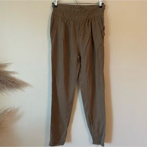 Aritzia Wilfred Lyocell Pants